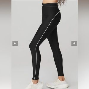 Alo Yoga High Waist Airlift Suit Up Leggings
